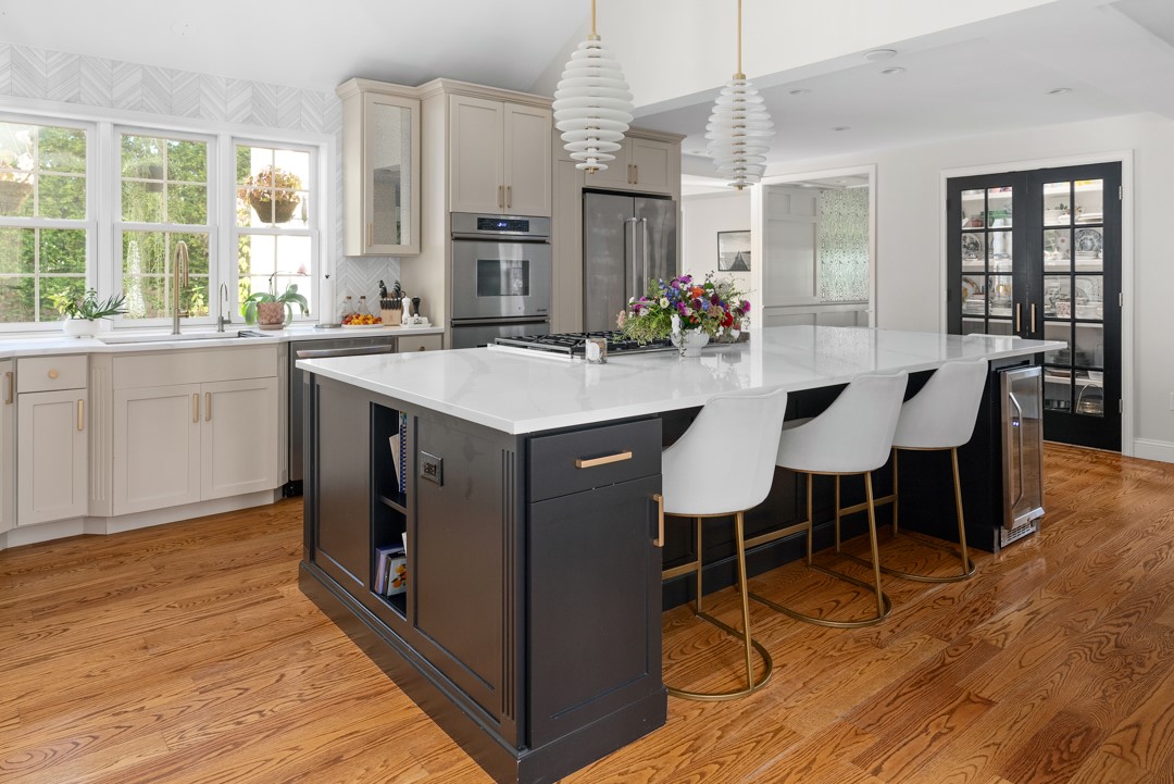 16 Harwood Road East Greenwich, RI 02818 - Photo 3 of 14