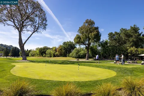 $1,495,000 | 1712 St Andrews Drive, Moraga, CA 94556