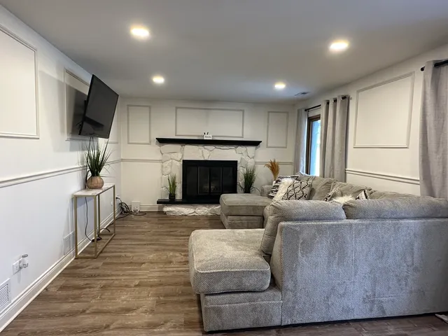 $164,900 | 2807 Glenwood Lansing Road, Unit 212, Lynwood, IL 60411