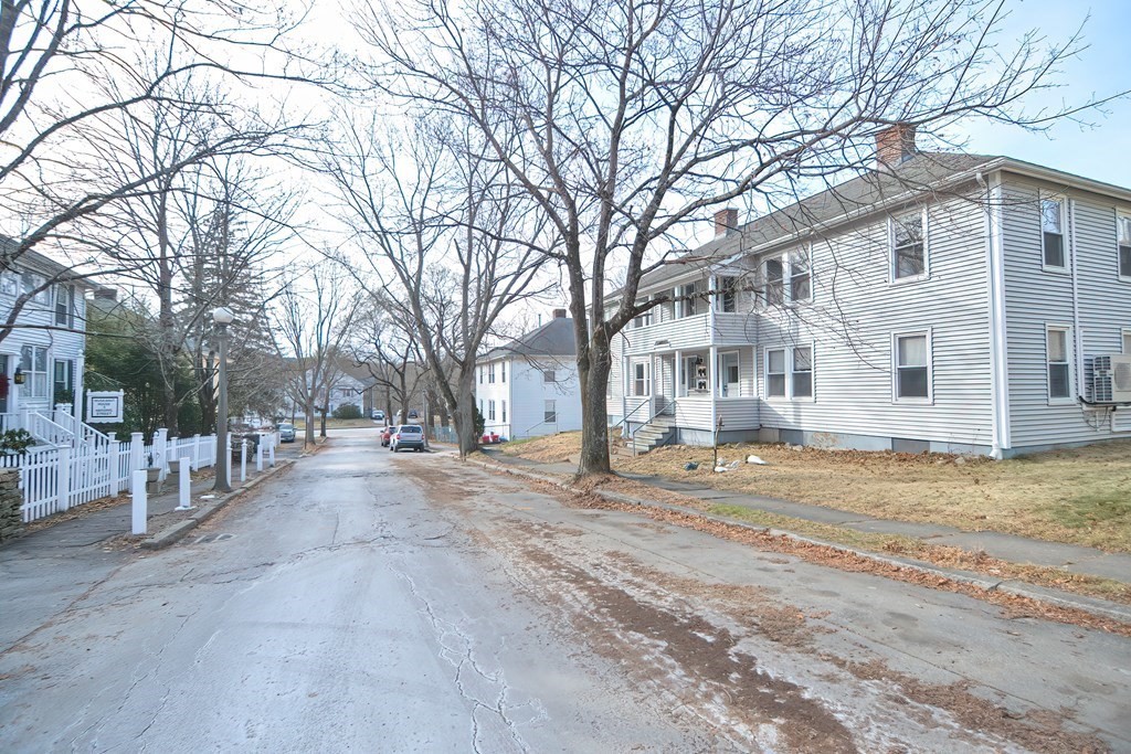 7 Harding Street Grafton, MA 01560 - Photo 9 of 35