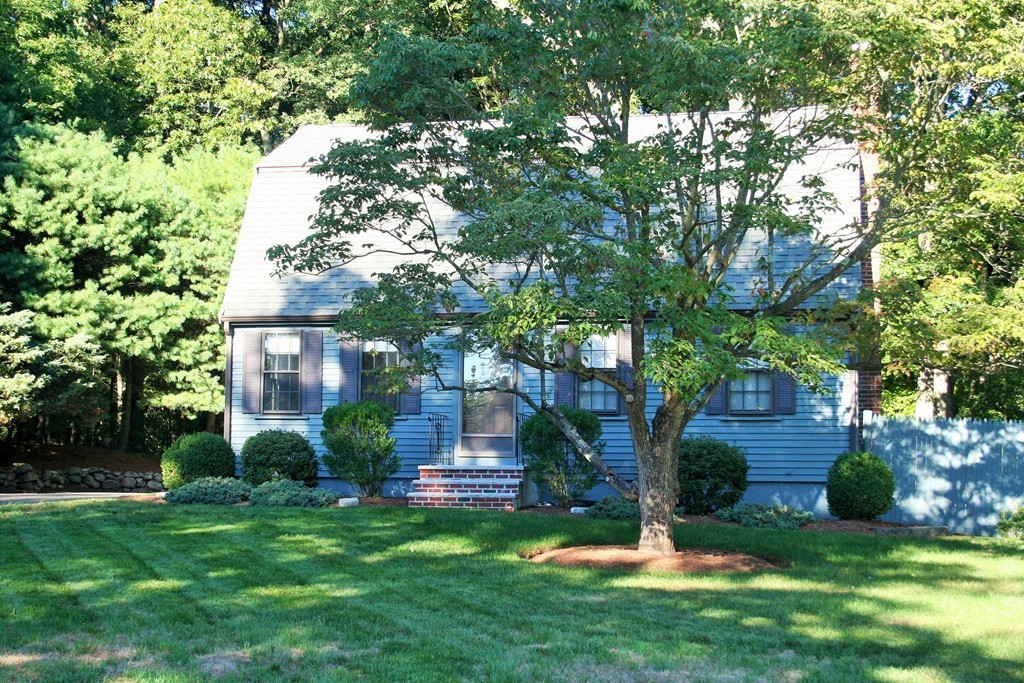 5 Pine Knoll Road Franklin, MA 02038 - Photo 3 of 12 Gallery Image 3