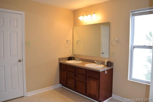 14214 Luscombe Farm Road Charlotte, NC 28278 - Photo 11 of 22 Gallery Image 11