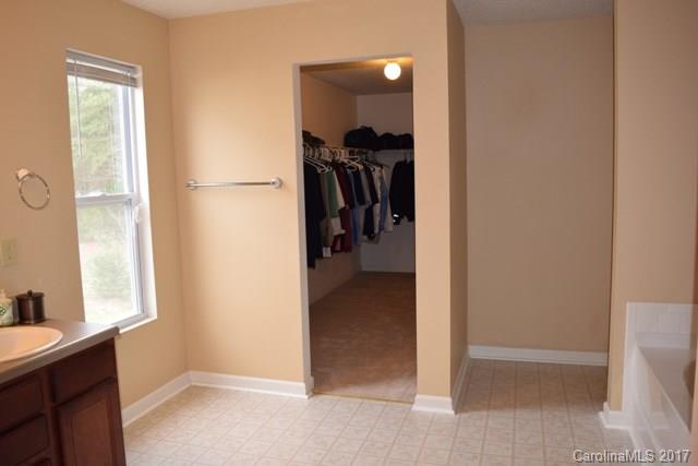 14214 Luscombe Farm Road Charlotte, NC 28278 - Photo 13 of 22 Gallery Image 13