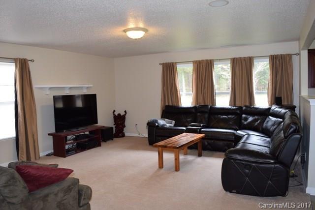 14214 Luscombe Farm Road Charlotte, NC 28278 - Photo 5 of 22 Gallery Image 5