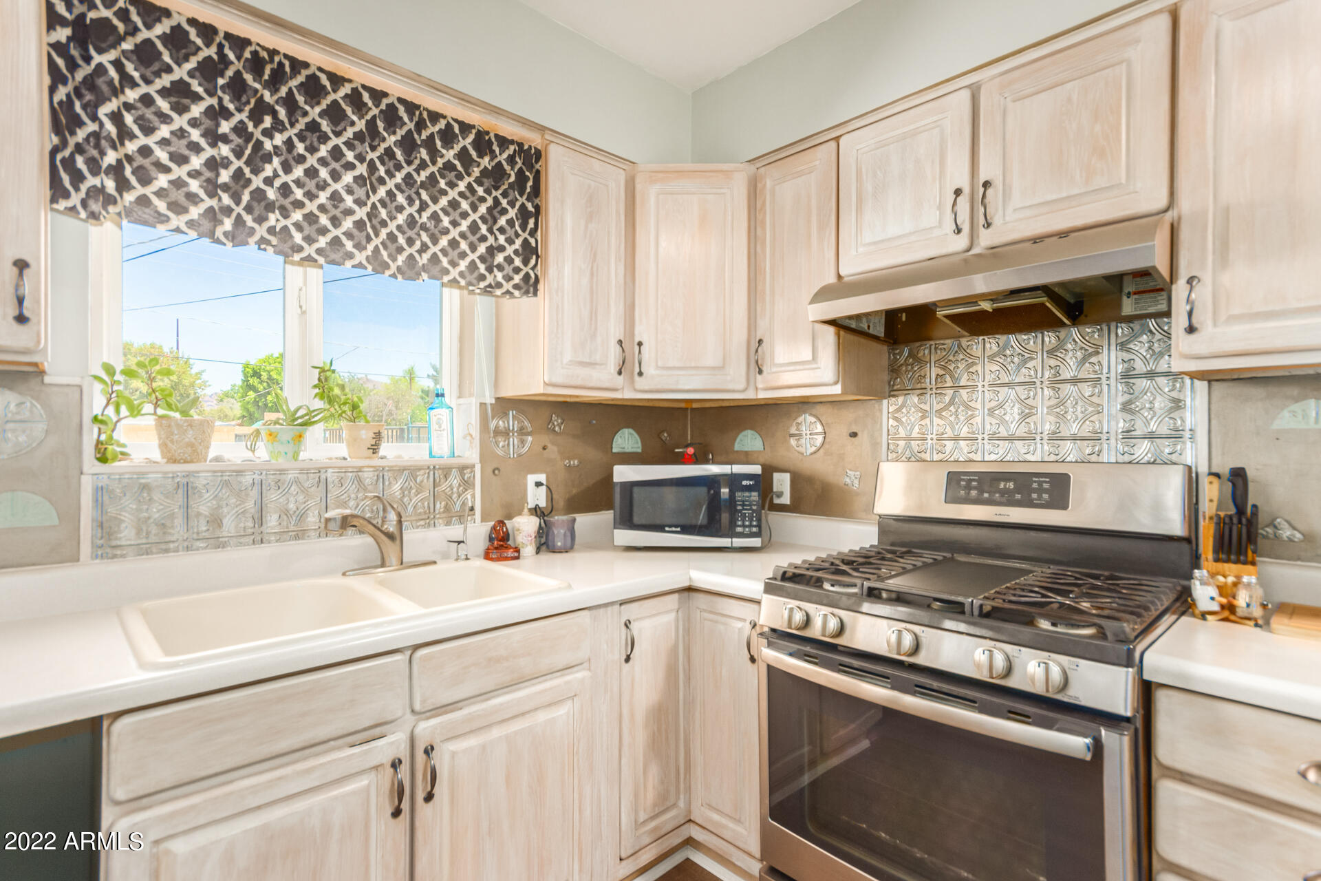 4716 East Monte Vista Road Phoenix, AZ 85008 - Photo 5 of 22 15 - Monte Vista