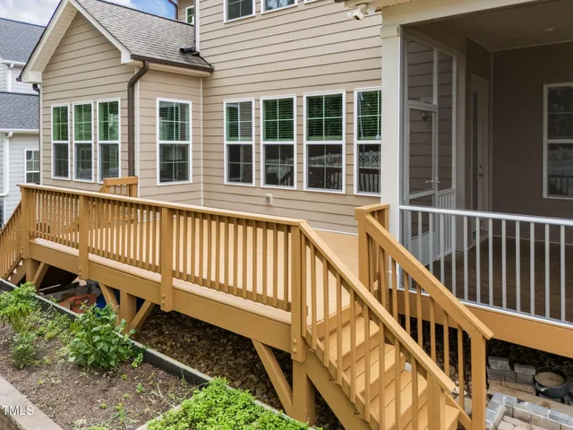 $1,395,000 | 440 Creekhurst Place, Cary, NC 27519