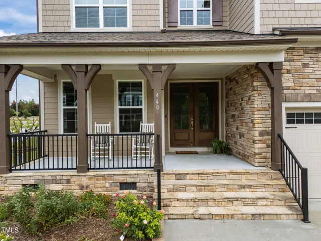 $1,395,000 | 440 Creekhurst Place, Cary, NC 27519