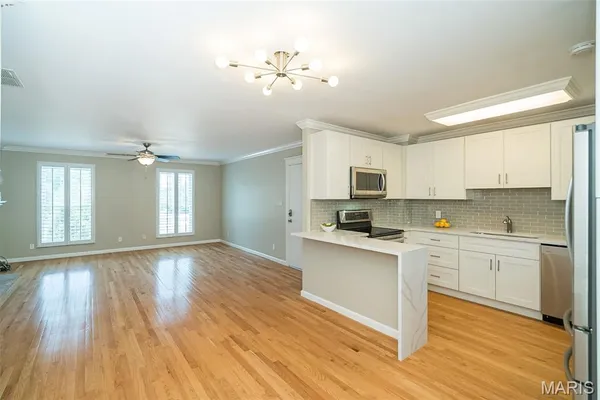 $2,350 | 1120 South Mason Road, Unit 1120, St. Louis, MO 63131