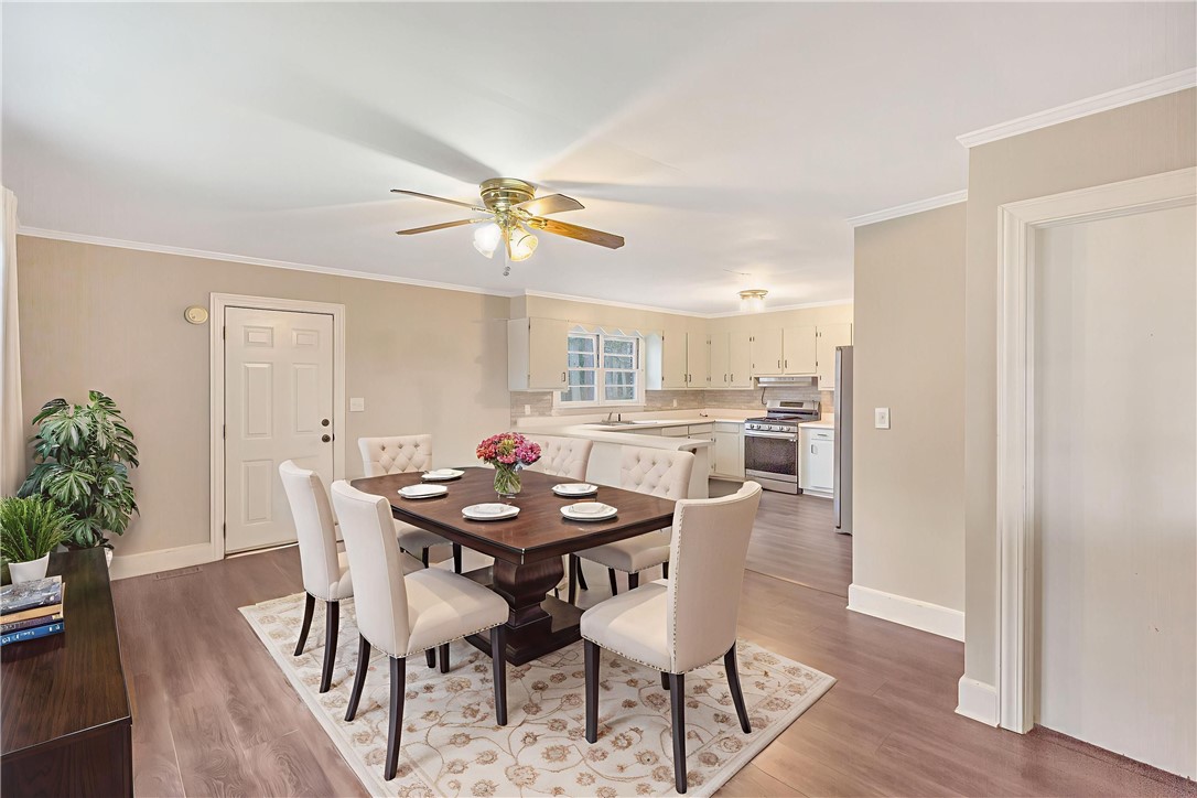 701 West Greer Street, Unit ANDERSON Honea Path, SC 29654 - Photo 8 of 23 Virtually Stagged Dining/Sitting Area