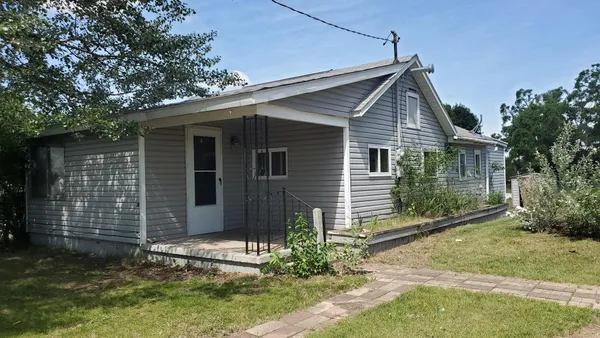 $74,500 | 659 Prairie Street, Clare, MI 48617