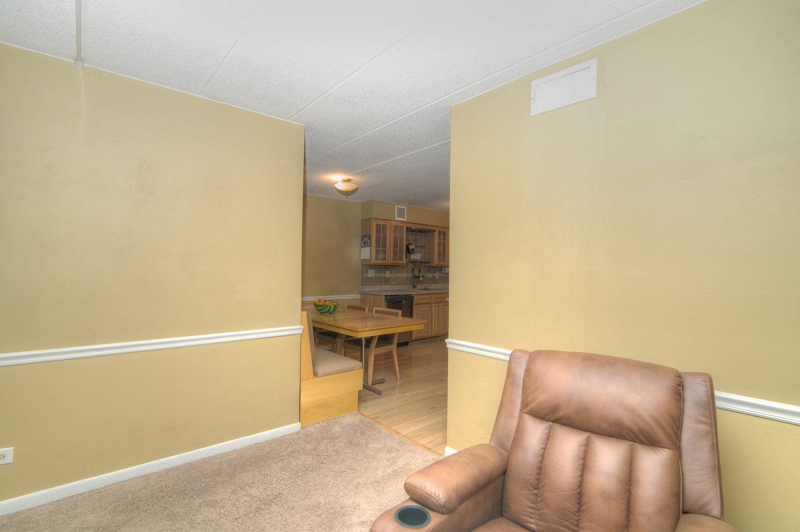 523 Timber Ridge Drive, Unit 204 Carol Stream, IL 60188 - Photo 5 of 24 Gallery Image 5