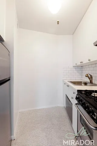 $5,000 | 127 4th Avenue, Unit 5H | Greenwich Village