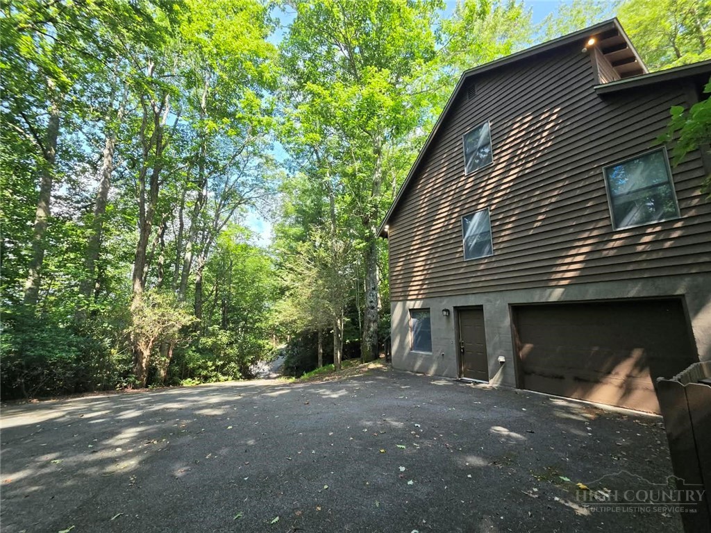 342 Wildwood Run Road Banner Elk, NC 28604 - Photo 7 of 34 Gallery Image 7