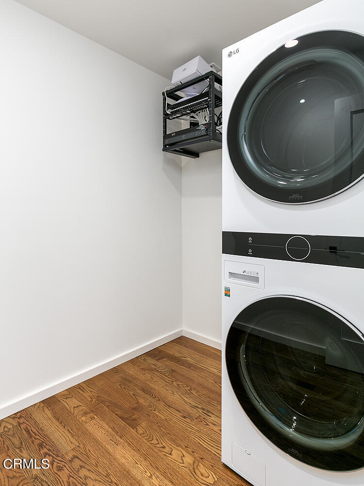 1570 San Pasqual Street Pasadena, CA 91106 - Photo 58 of 72 a utility room with dryer and washer