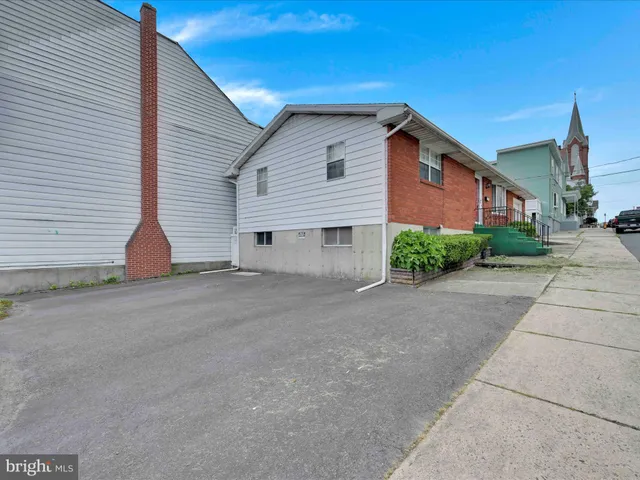 $160,000 | 22 West Cherry Street, Shenandoah, PA 17976