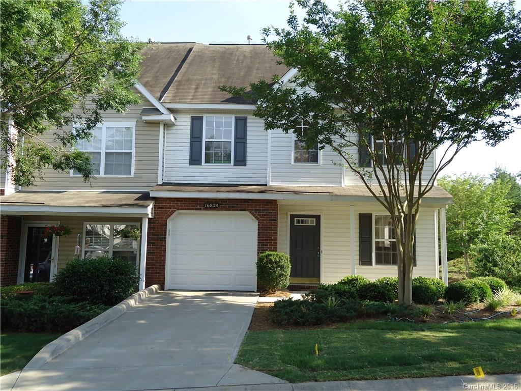 front view of house with a yard