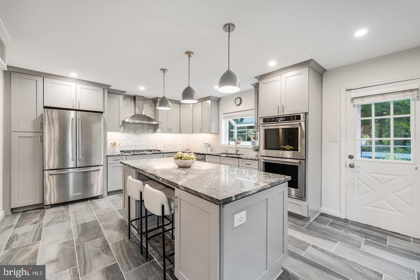 10812 Hunt Club Road Reston, VA 20190 - Photo 4 of 74 Gallery Image 4
