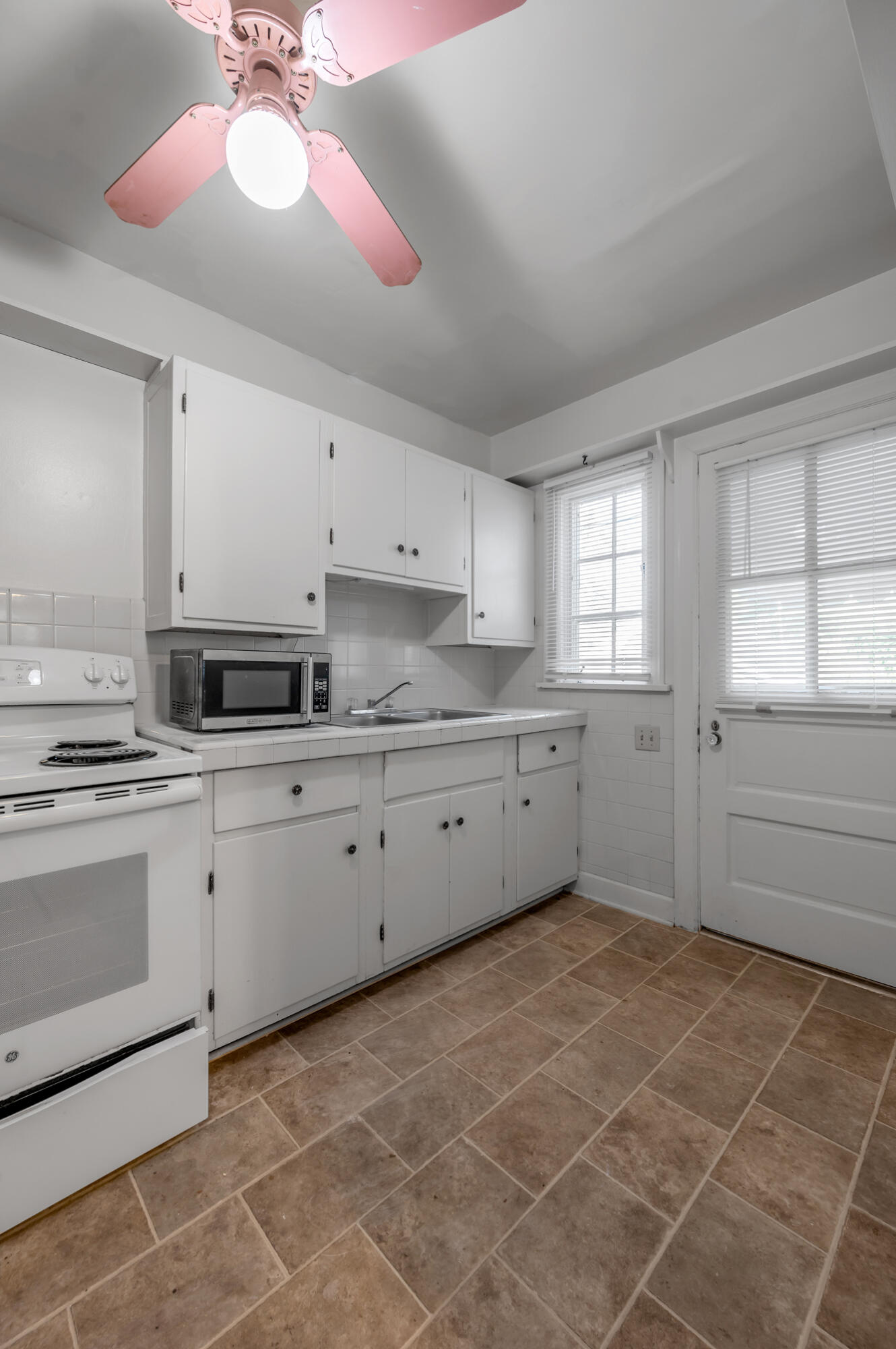 1574 Elizabeth Street Lexington, KY 40503 - Photo 13 of 29 TDB_3747