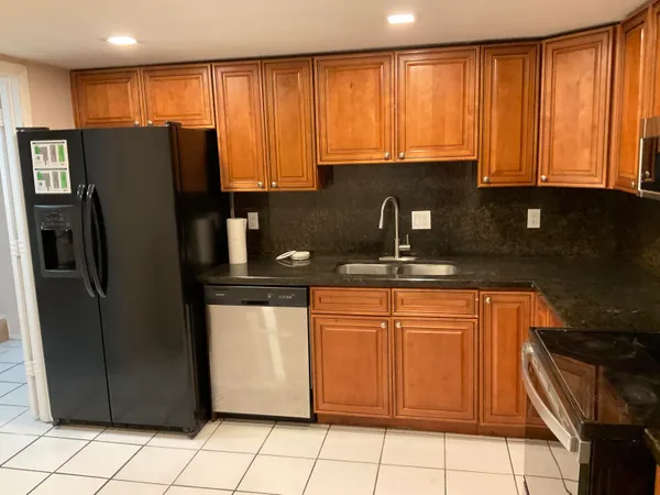 $2,500 | 4008 Inverrary Drive, Unit G6, Lauderhill, FL 33319