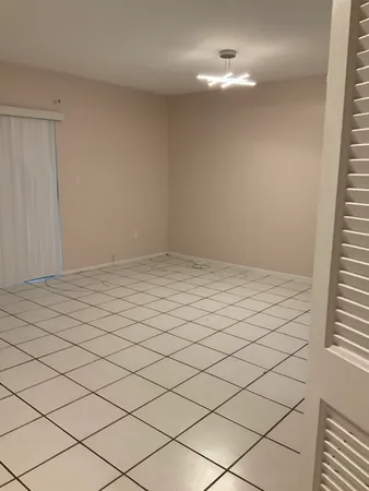 $2,500 | 4008 Inverrary Drive, Unit G6, Lauderhill, FL 33319