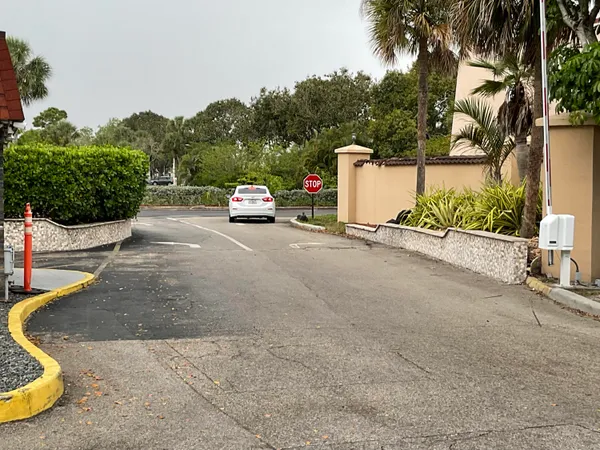 $2,500 | 4008 Inverrary Drive, Unit G6, Lauderhill, FL 33319
