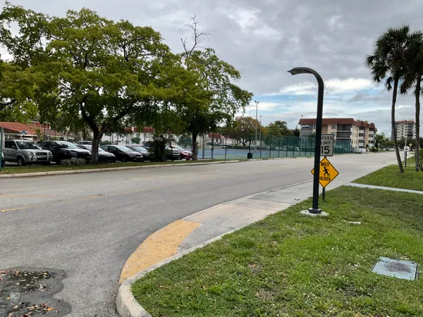 $2,500 | 4008 Inverrary Drive, Unit G6, Lauderhill, FL 33319