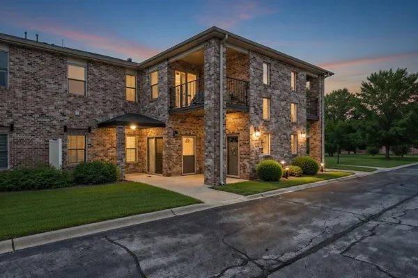 $293,900 | 1346 Parke Drive, Crown Point, IN 46307