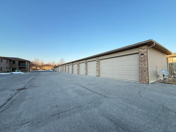 $289,900 | 1346 Parke Drive, Crown Point, IN 46307