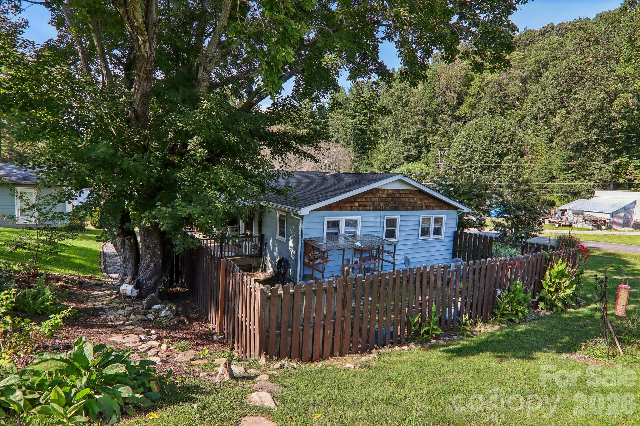 550 Lickstone Road Waynesville, NC 28786 - Photo 31 of 47 Gallery Image 31