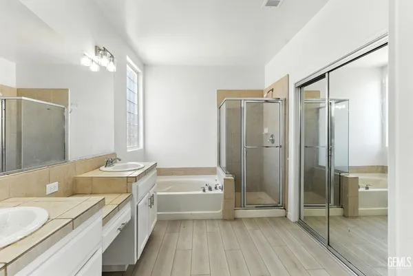 $499,999 | Undisclosed Address, Bakersfield, CA 93314