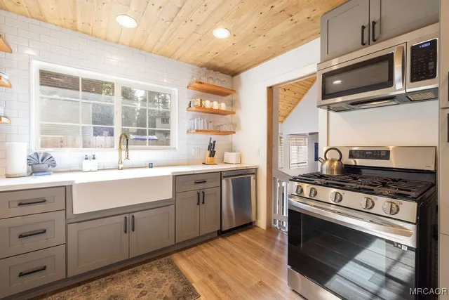 $699,999 | 332 Vista Lane, Big Bear Lake, CA 92315