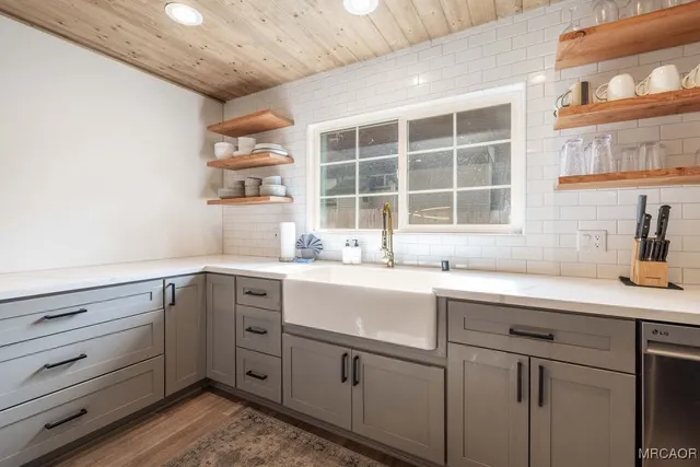 $699,999 | 332 Vista Lane, Big Bear Lake, CA 92315