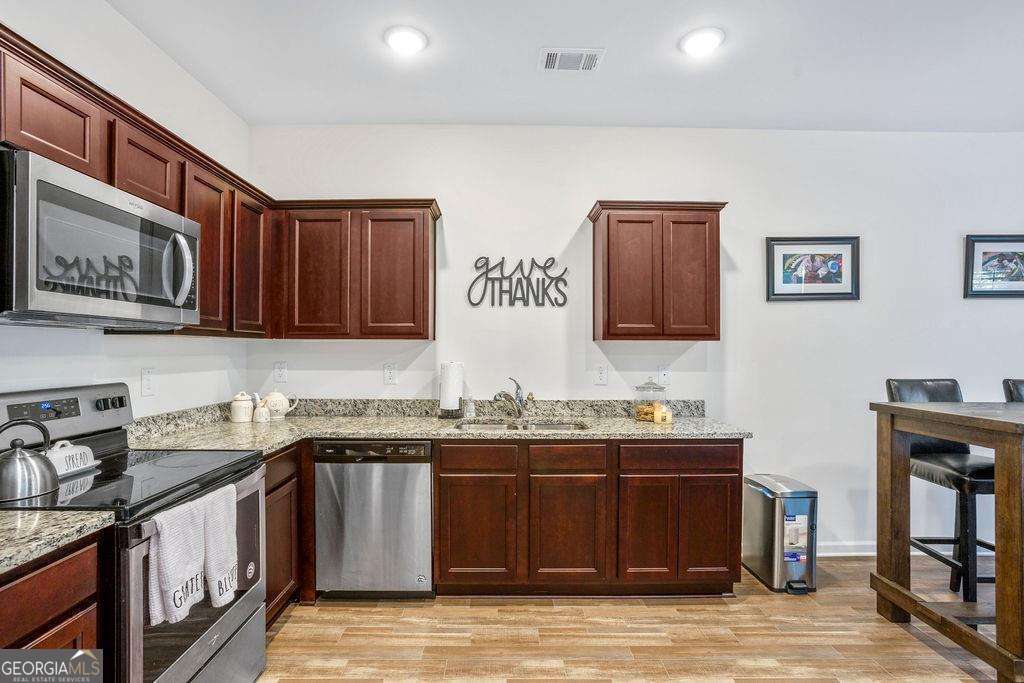 3220 Tarian Way Decatur, GA 30034 - Photo 3 of 15