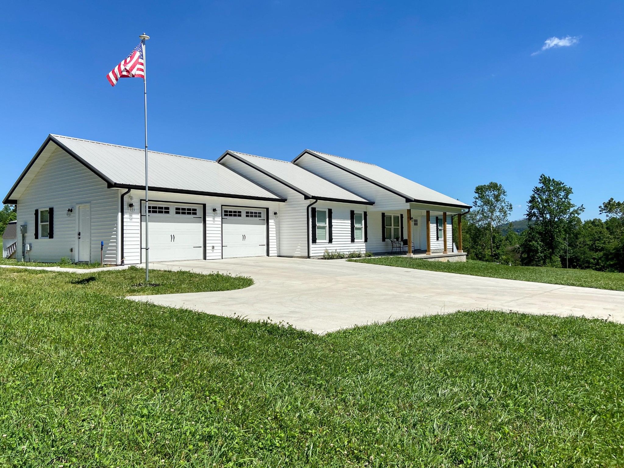 2814 Covemont Road Sevierville, TN 37862 - Photo 2 of 18 Gallery Image 2