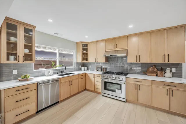 $1,298,000 | 304 Evergreen Drive, South San Francisco, CA 94080