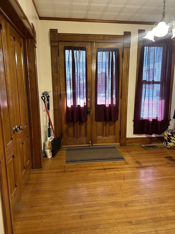 191 Thompson Street Springfield, MA 01109 - Photo 3 of 9 Gallery Image 3