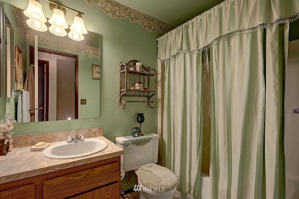 421 Chelan Avenue Southeast Renton, WA 98059 - Photo 13 of 18 Gallery Image 13