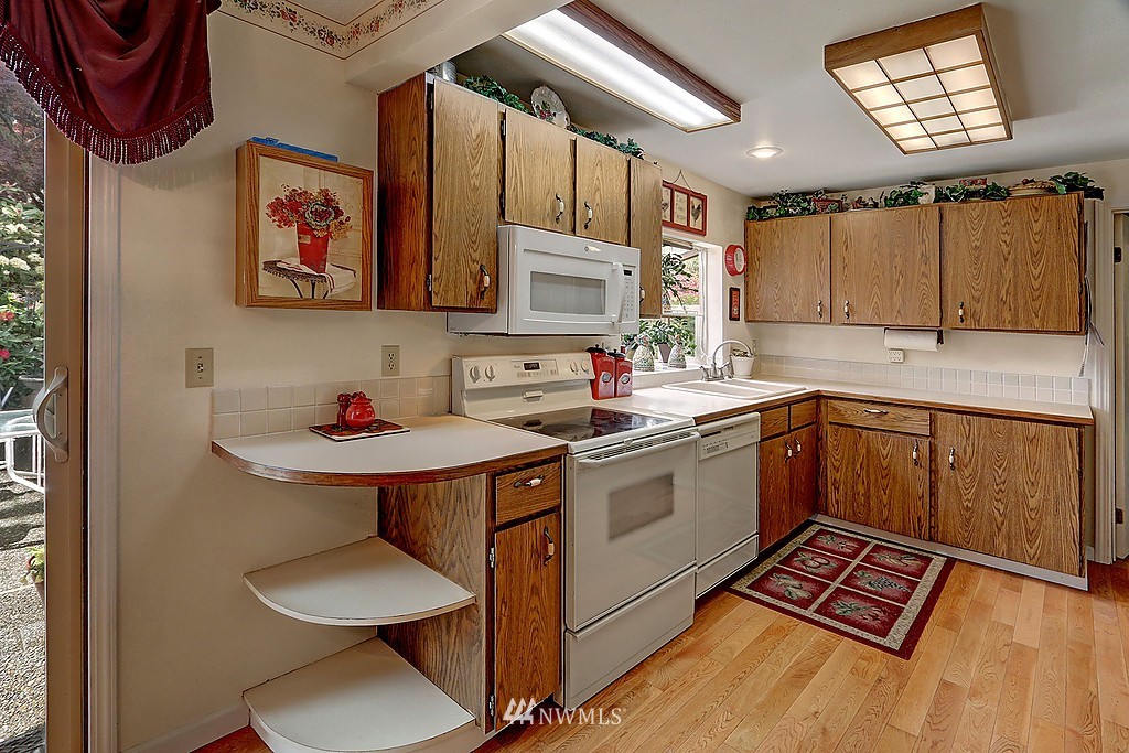 421 Chelan Avenue Southeast Renton, WA 98059 - Photo 7 of 18 Gallery Image 7