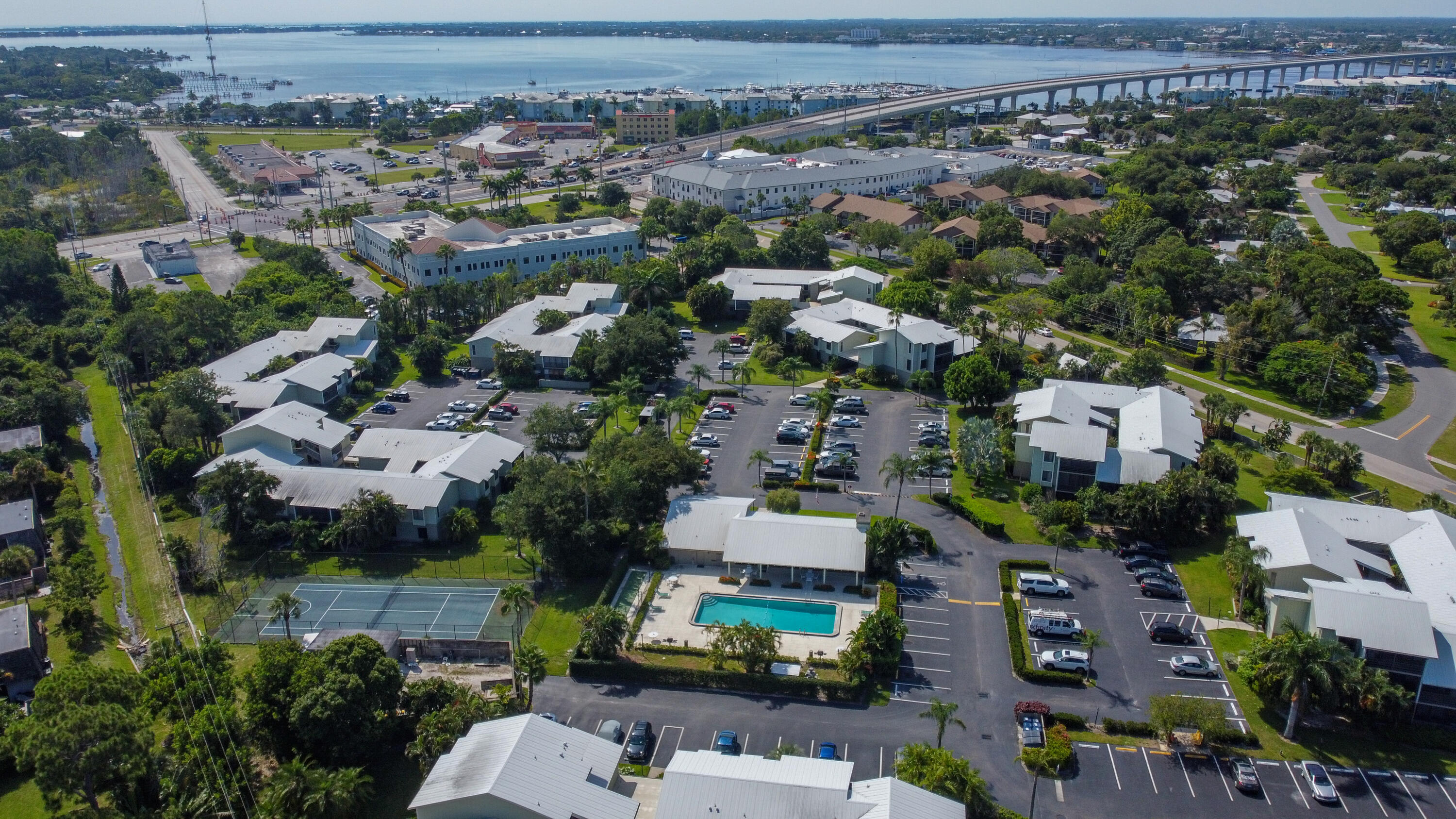 800 Northwest Fork Road, Unit B4 U2 Stuart, FL 34994 - Photo 30 of 53 800 Place-48
