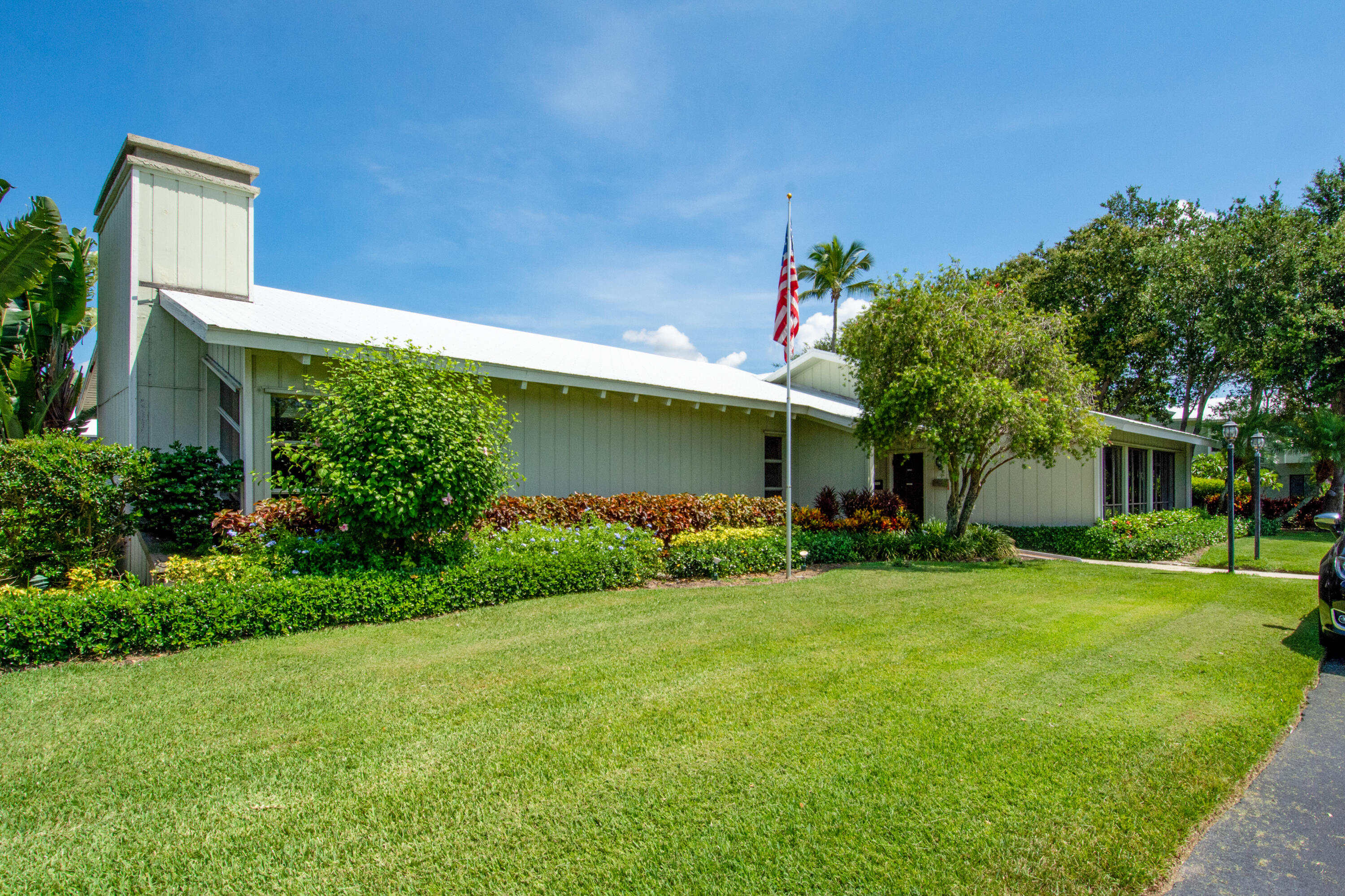 800 Northwest Fork Road, Unit B4 U2 Stuart, FL 34994 - Photo 36 of 53 800 Place-35