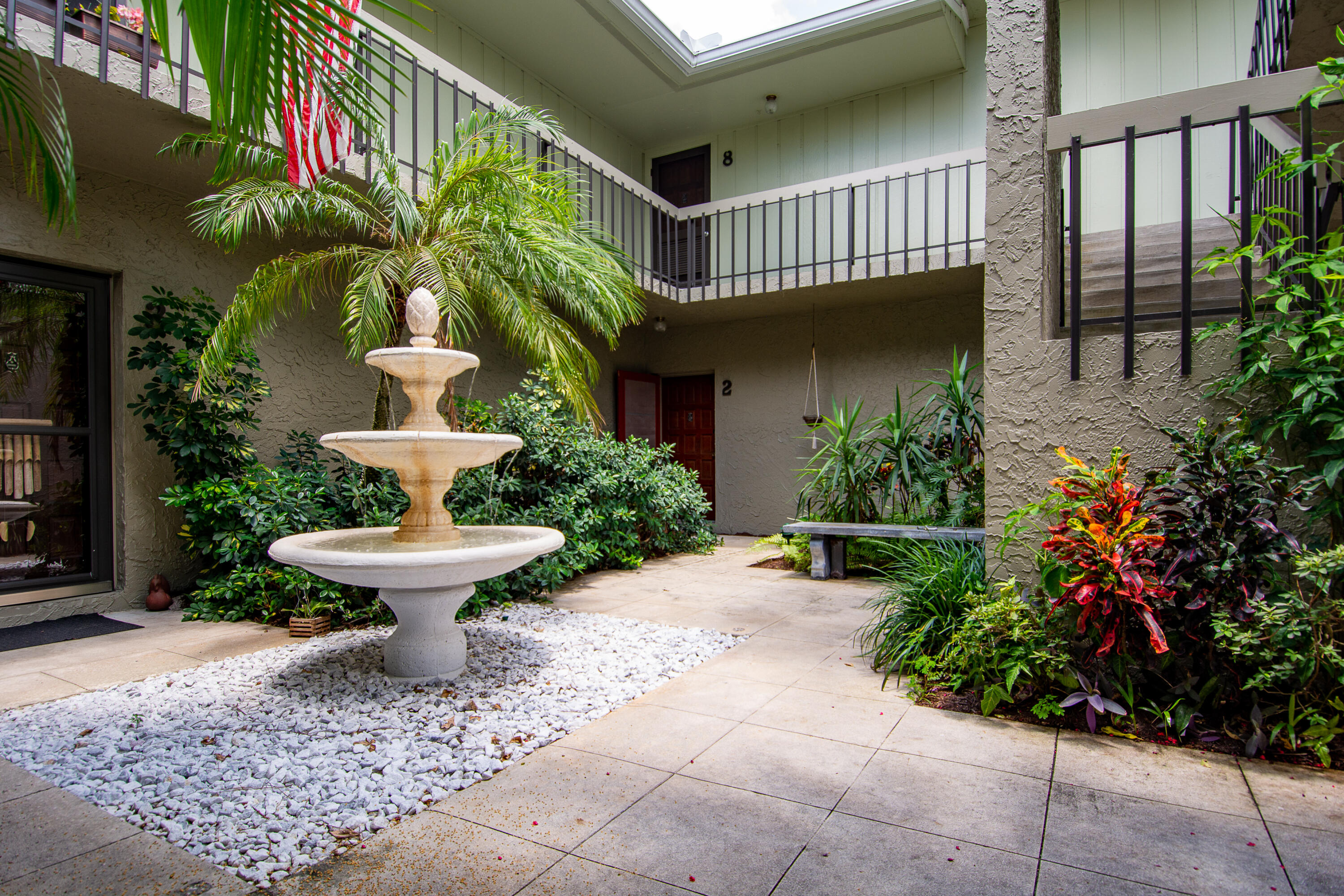 800 Northwest Fork Road, Unit B4 U2 Stuart, FL 34994 - Photo 5 of 53 Courtyard