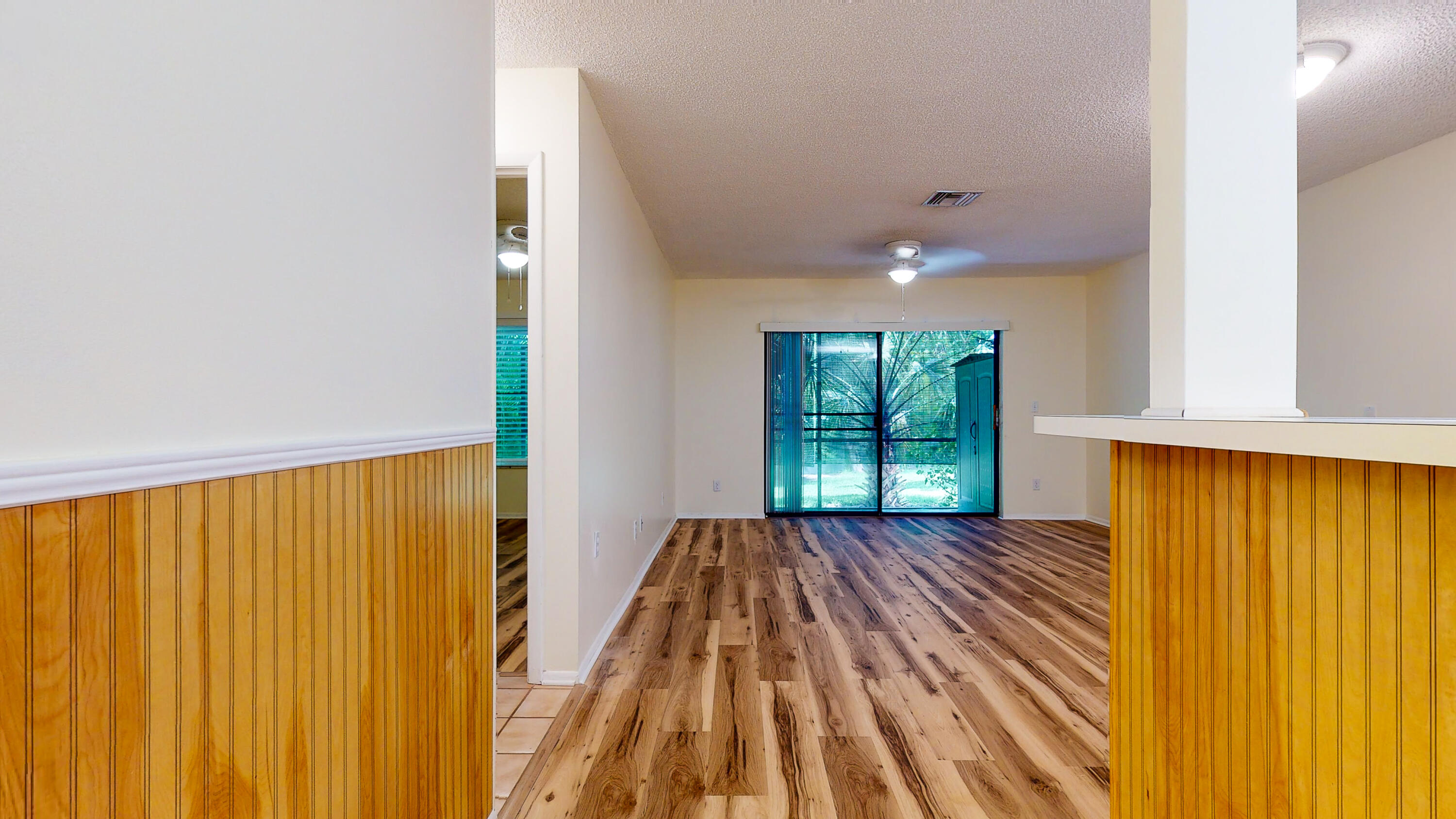 800 Northwest Fork Road, Unit B4 U2 Stuart, FL 34994 - Photo 10 of 53 Entry