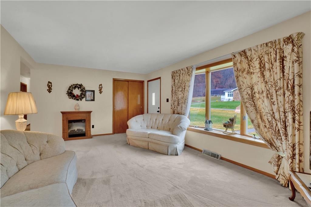570 Bartleyville Road Burgettstown, PA 15021 - Photo 10 of 25 Gallery Image 10