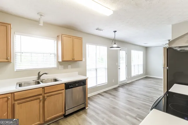 $1,890 | 810 Kilkenny Circle, Lithonia, GA 30058