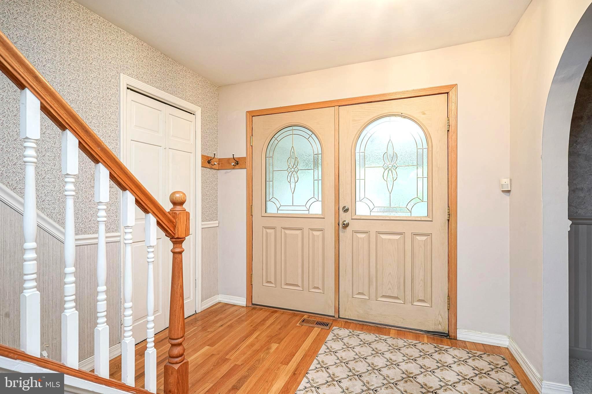 612 Howard Avenue Pitman, NJ 08071 - Photo 3 of 46