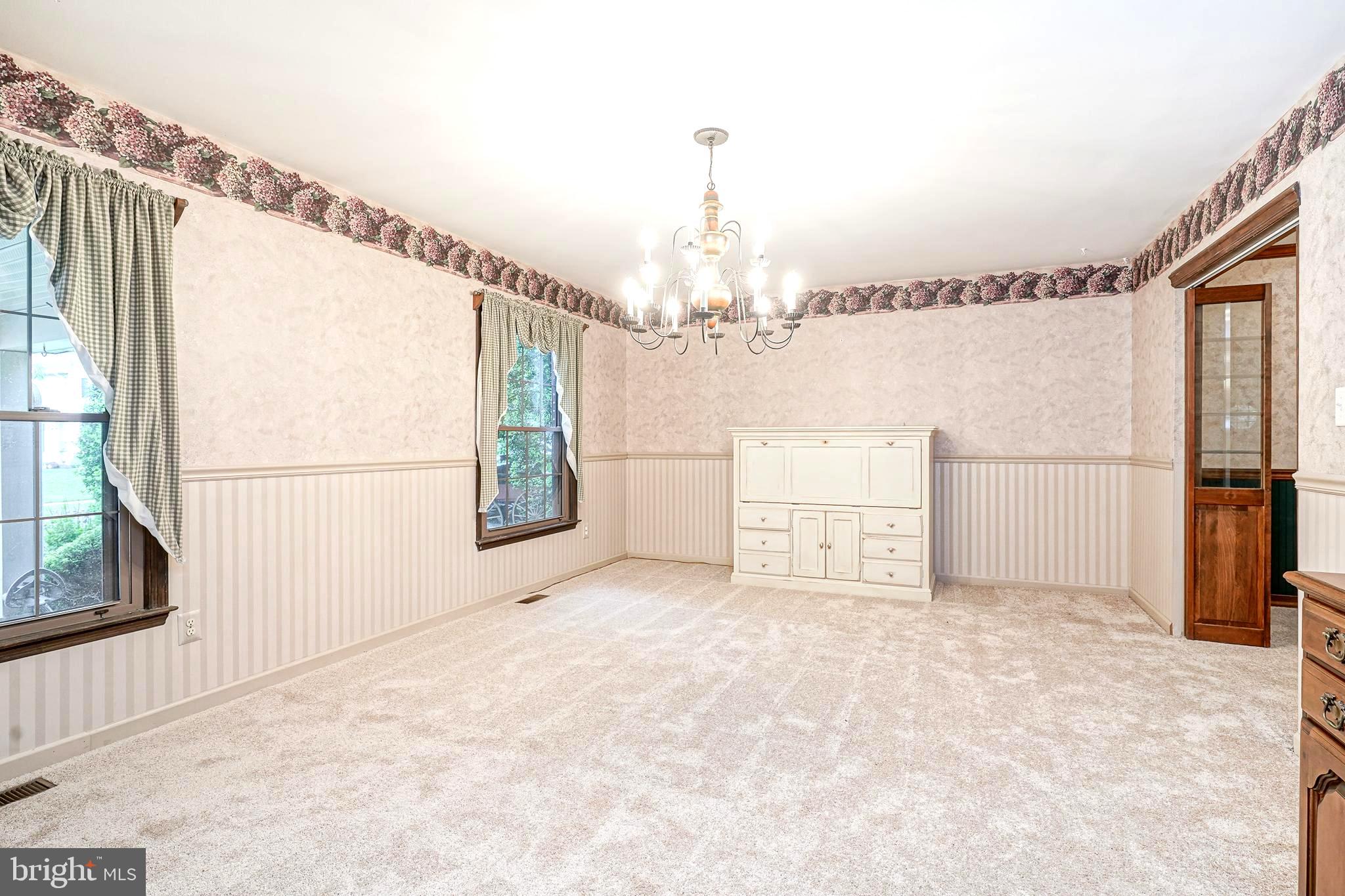 612 Howard Avenue Pitman, NJ 08071 - Photo 6 of 46