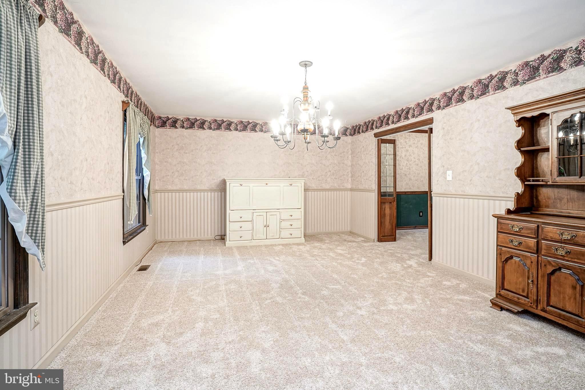 612 Howard Avenue Pitman, NJ 08071 - Photo 7 of 46