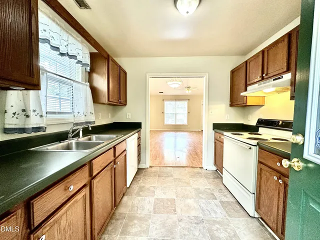 $1,300 | 420 Wall Street, Wendell, NC 27591