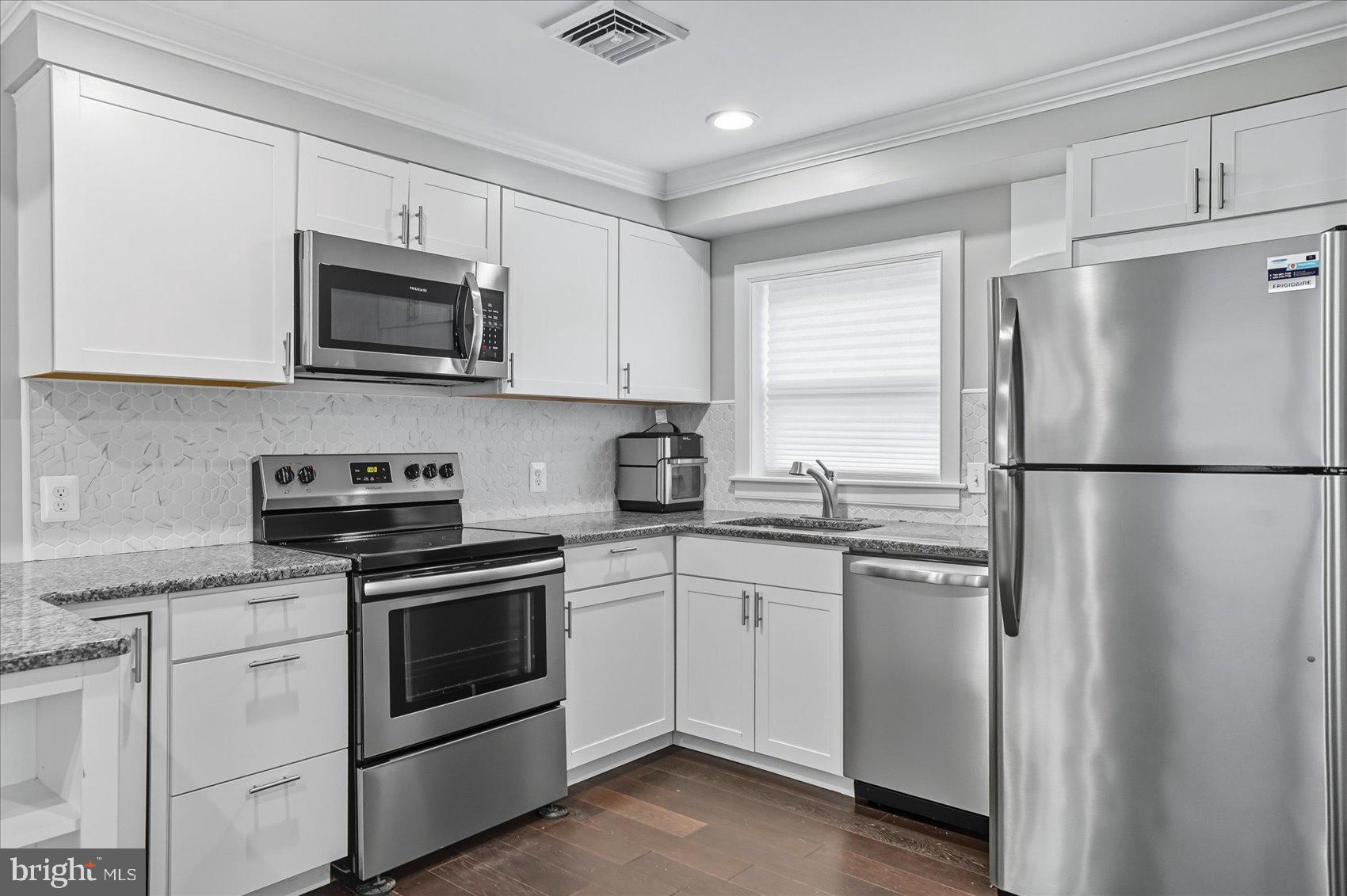 1111 Cord Street Middle River, MD 21220 - Photo 9 of 19