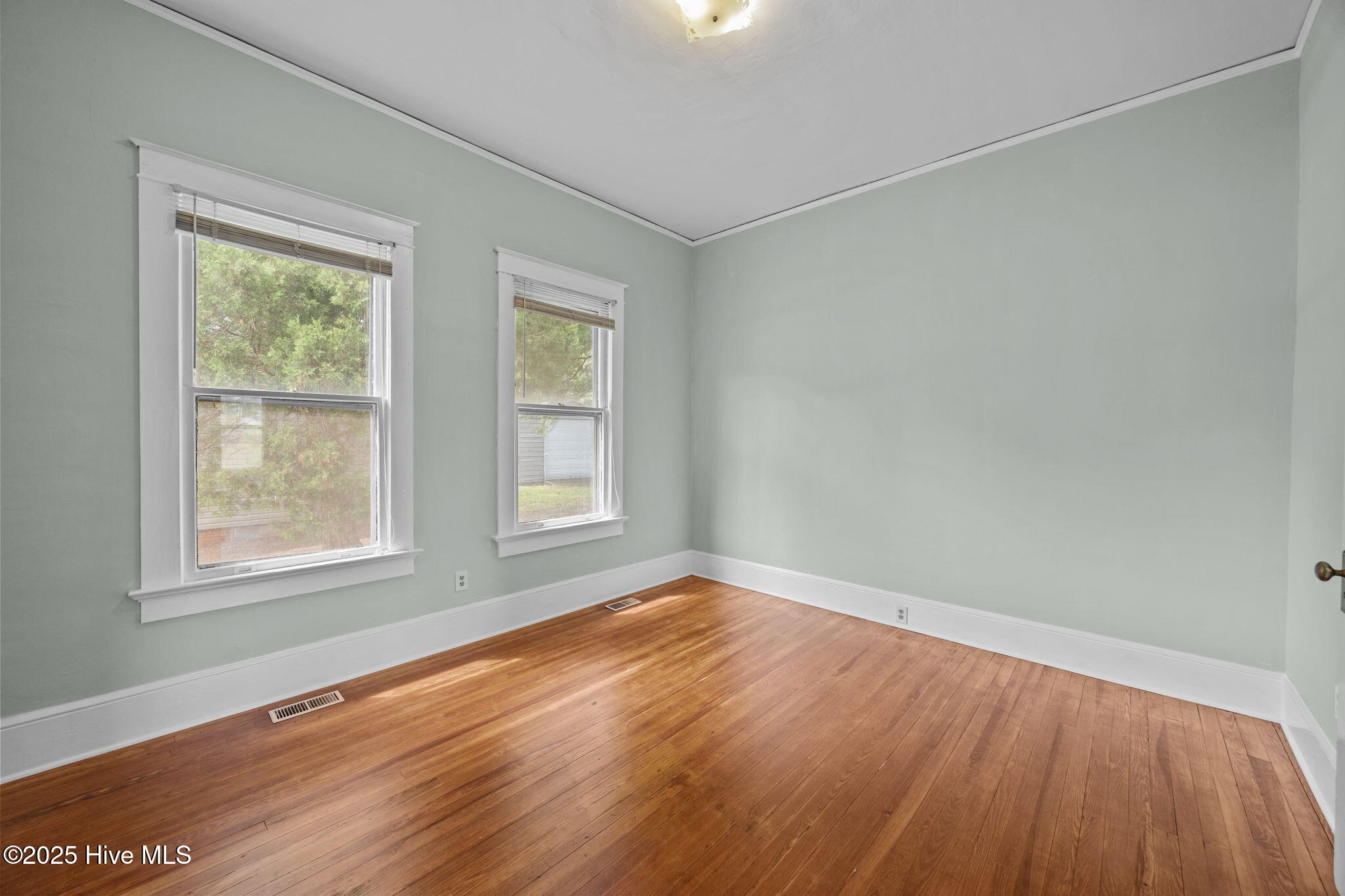 820 East 4th Street Washington, NC 27889 - Photo 11 of 39 20-web-or-mls-BLS_0030